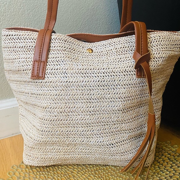 🆕LAST ONE!🛍 Summer Straw Tassel Charm Handbag - Picture 5 of 5